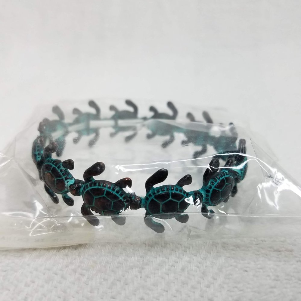 Turtle Bracelet & Earring Set - Picture 3 of 14